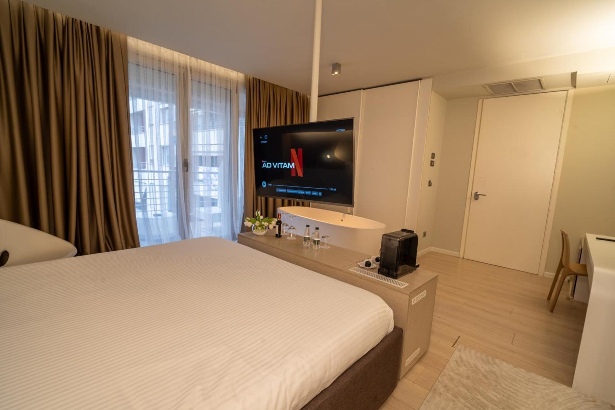 Lake Drive Rooms&Apartments ติรานา ภายนอก รูปภาพ